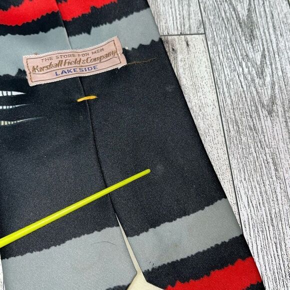 VTG Marshall Field & Company Mens Geometric Print Neck Tie Black Red Gray Yellow - Picture 5 of 10